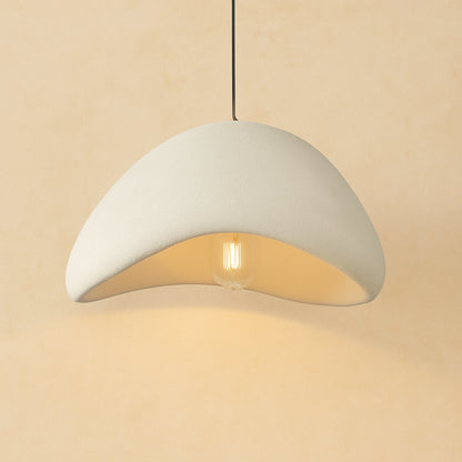 Suspension “Kumo Hikari” – Résine Blanche Sculptée – Éclairage Zen Forme Organique