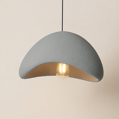Suspension “Kumo Sabi” – Résine Grise Forme Nuage – Design Brut & Apaisant